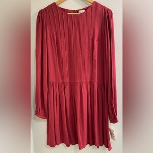 NWT Hinge Deep Red Textured Apparel SIZE Small